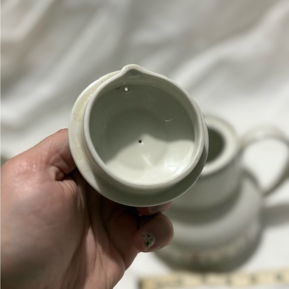 Vintage Royal Doulton “Kimberley” Teapot - Picture 4 of 6